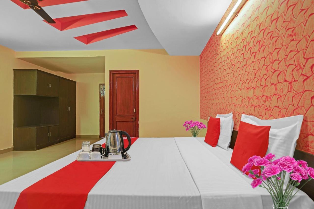 Oyo 87701 Lucky Farm Hotel Shahpur  Exterior photo