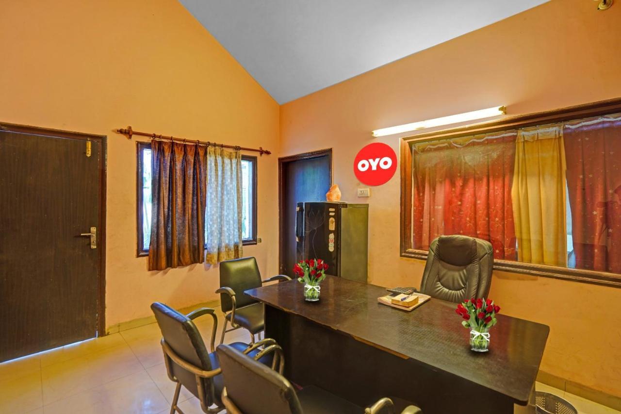 Oyo 87701 Lucky Farm Hotel Shahpur  Exterior photo