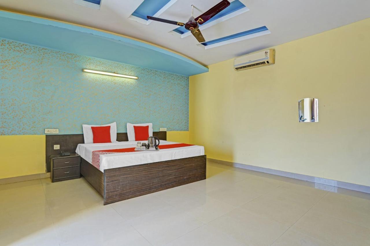 Oyo 87701 Lucky Farm Hotel Shahpur  Exterior photo