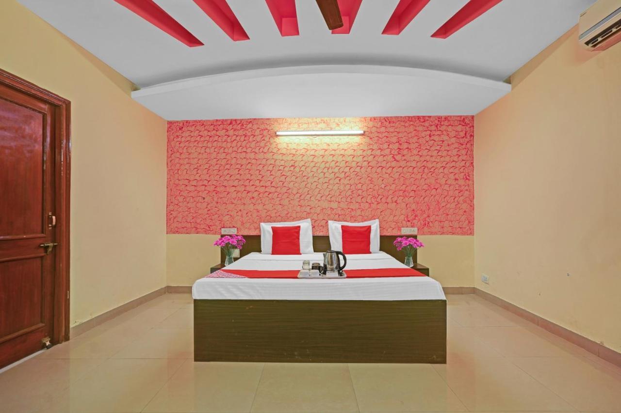 Oyo 87701 Lucky Farm Hotel Shahpur  Exterior photo